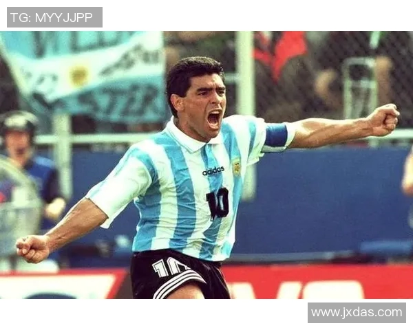 马拉多纳:足球传奇人物的辉煌一生与不可磨灭的历史地位 马拉多纳:足球传奇人物的辉煌一生与不可磨灭的历史地位